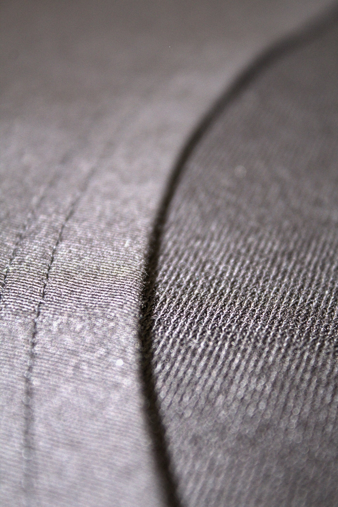 Women's wheelchair adaptive short sleeve T-shirt with openable shoulders