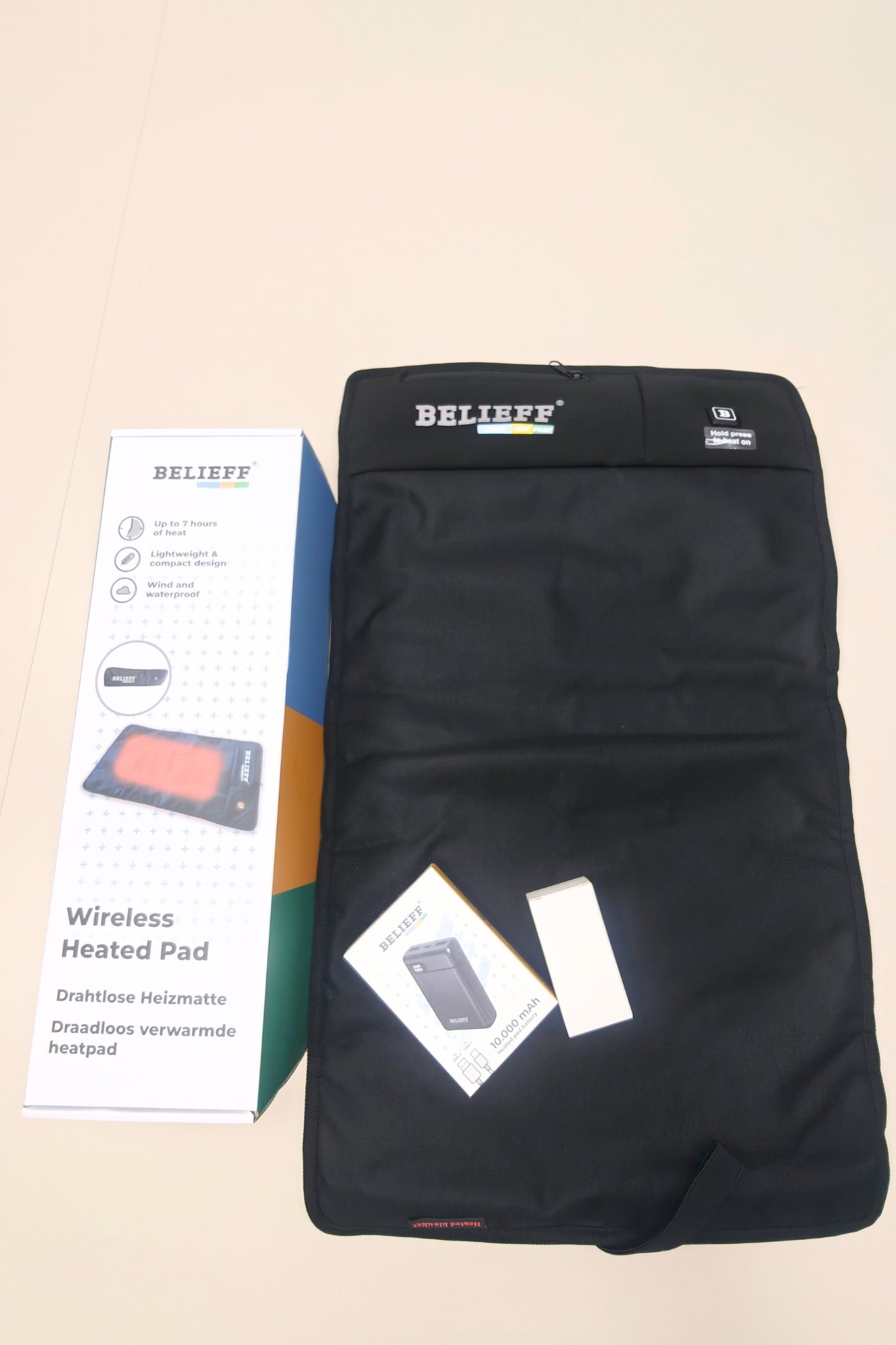 Heat pad including power bank