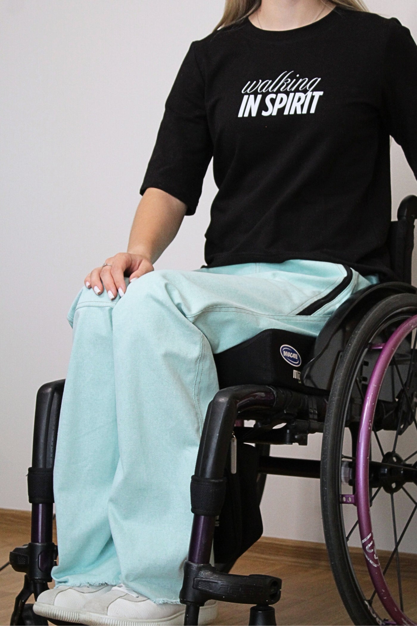 Women's wheelchair adaptive jeans with elastic waist, mint