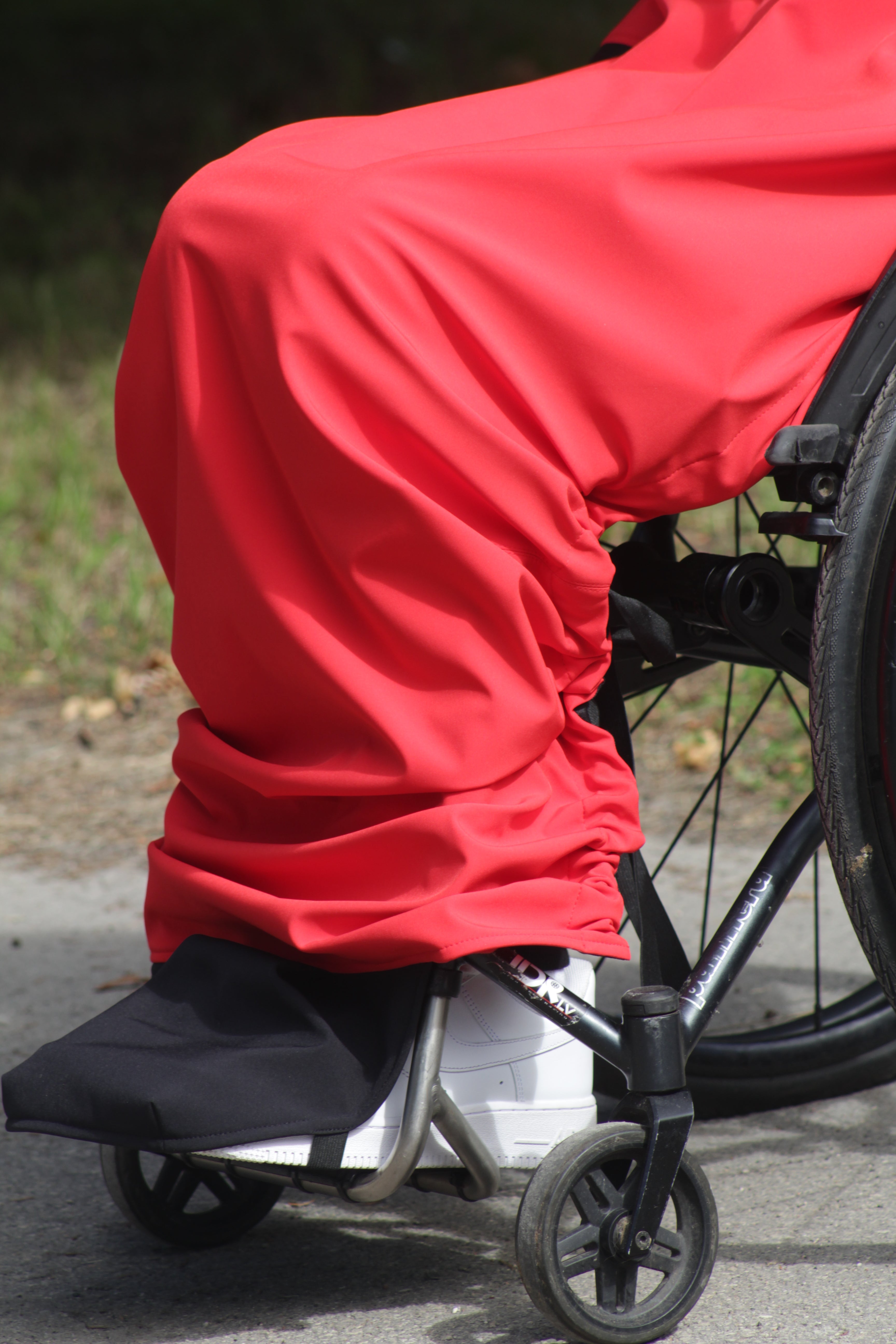 Wheelchair adaptive breathable prolonged raincoat