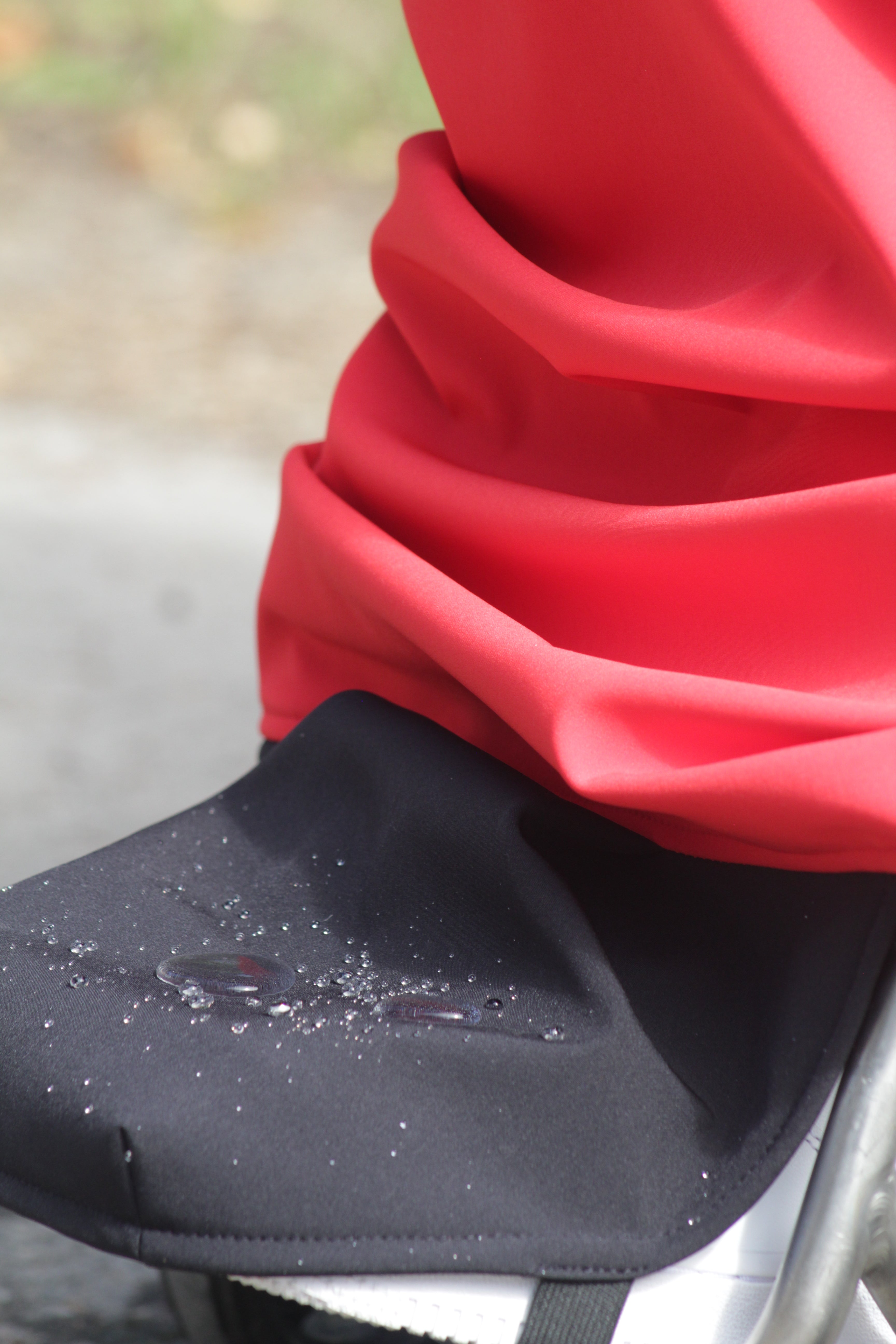 Wheelchair adaptive breathable prolonged raincoat