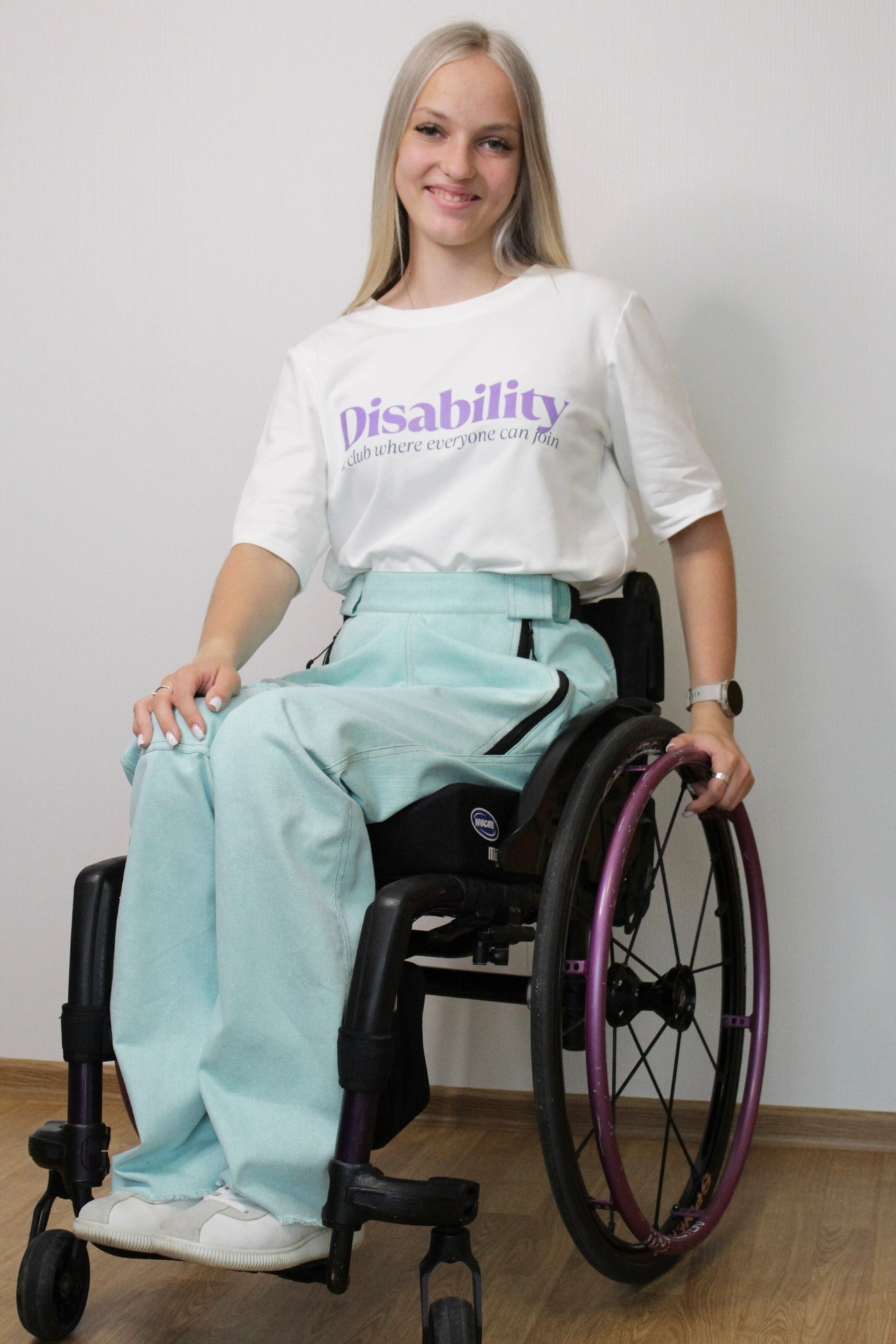 Women's wheelchair adaptive jeans with elastic waist, mint