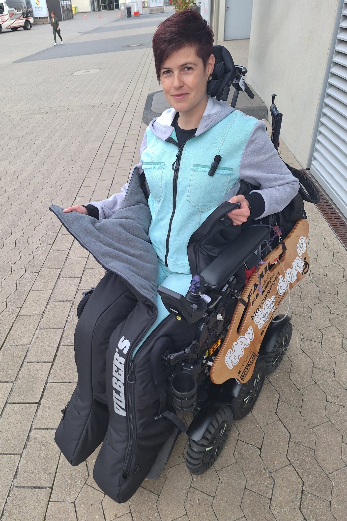 Last batch this season! Ships end of January! Wheelchair separate leg warm Combi for down to 20°C.