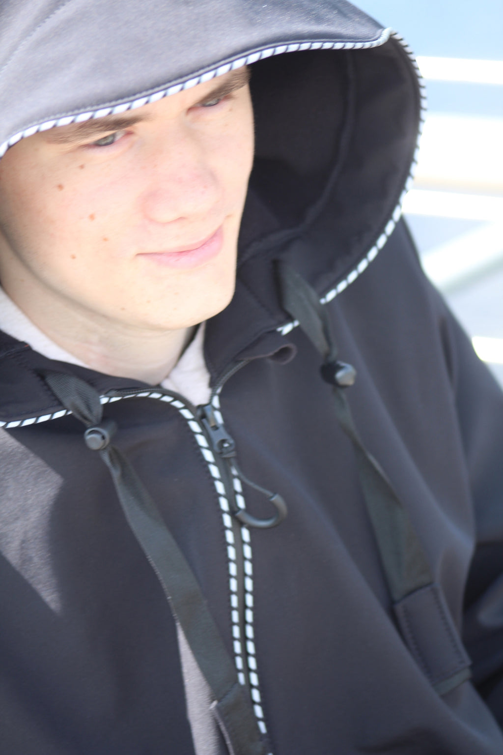 Wheelchair adaptive breathable raincoat