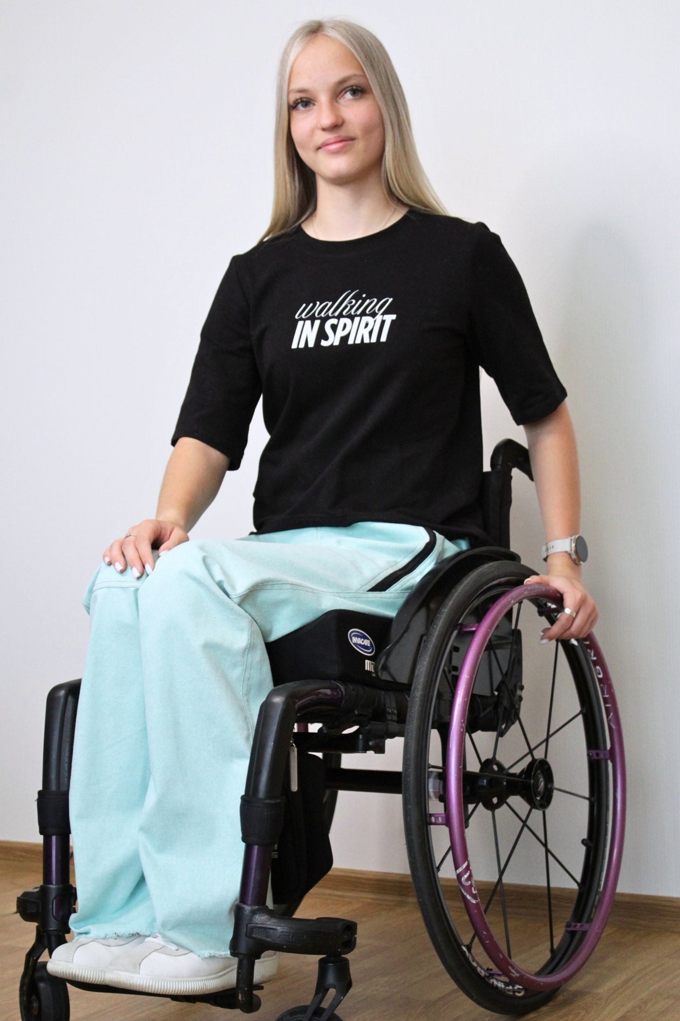 Women's wheelchair adaptive jeans with elastic waist, mint