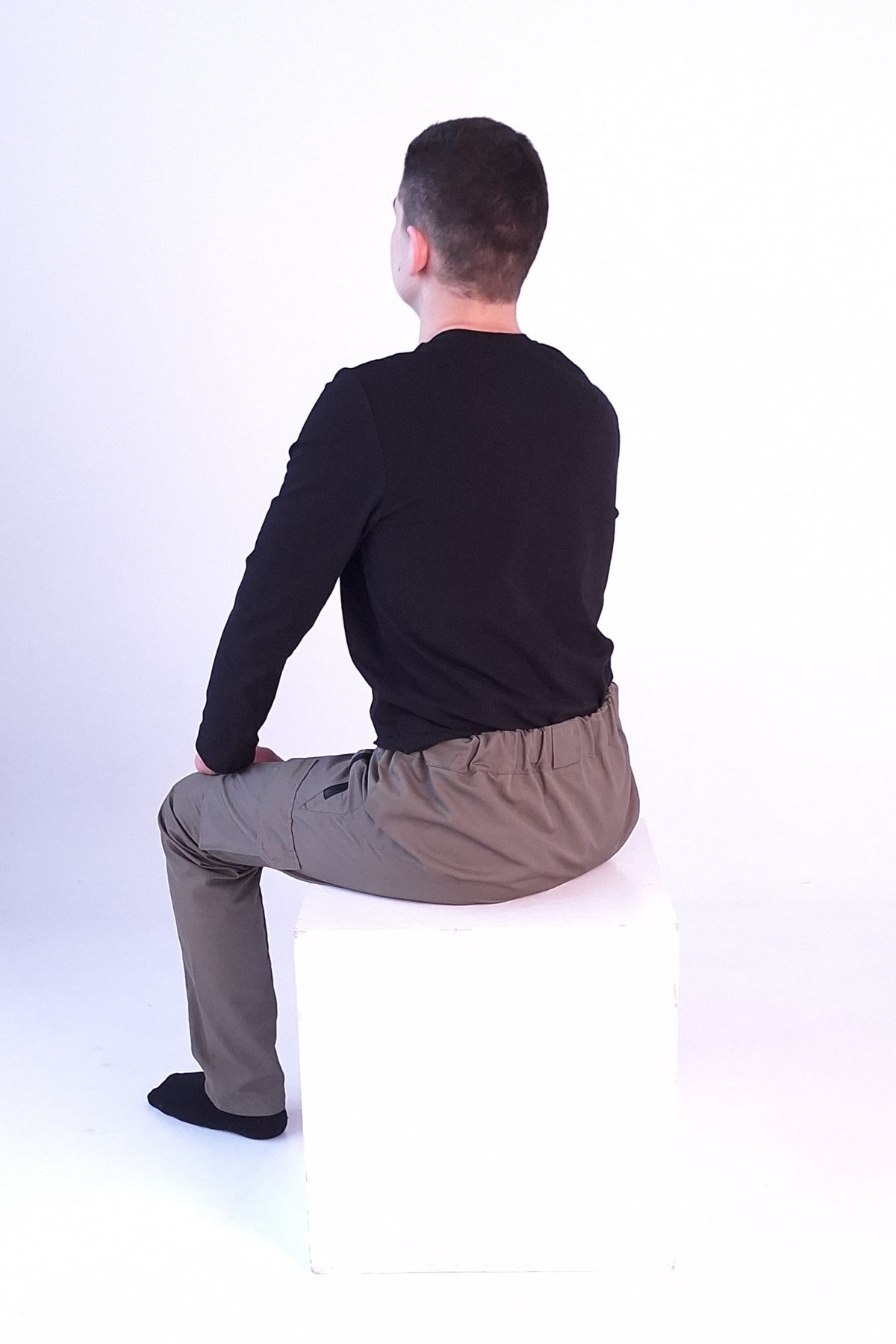 Men's wheelchair adaptive cargo pants with side pockets
