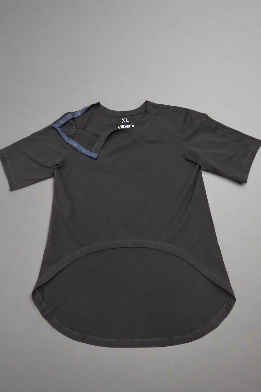 Women's wheelchair adaptive short sleeve T-shirt with openable shoulders