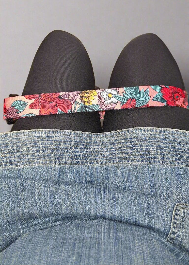 Wheelchair positioning belt, pink