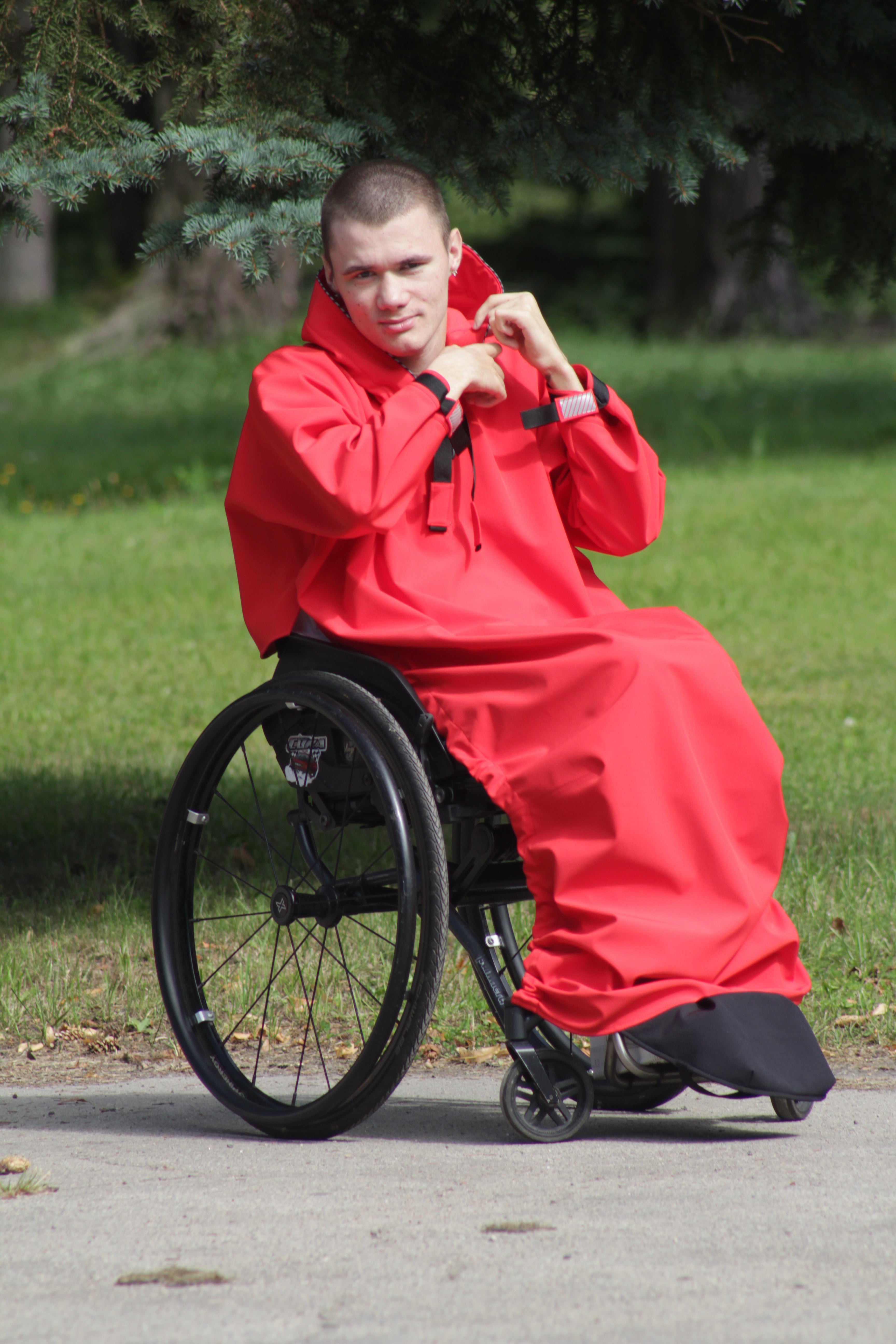 Wheelchair adaptive breathable prolonged raincoat