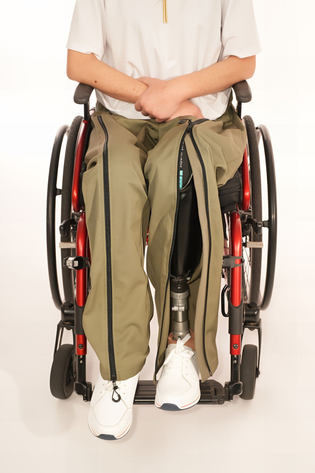 Men's wheelchair adaptive trousers for assisted dressing